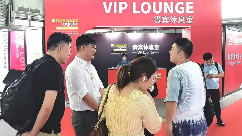 商场内铺门头招牌定制，如何选择合适的厂家？**